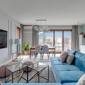Apartment Staywin Riverfront Lofts, Gdansk